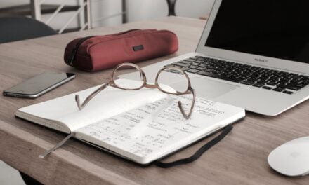 DIY Crafts on a Budget: Creative Projects You Can Make with Upcycled Materials