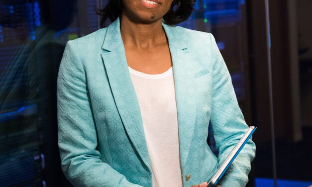 The Top 5 Empowering Books for Women on a Budget