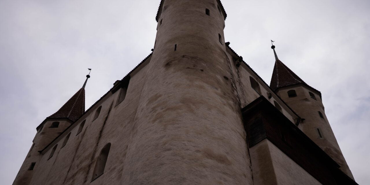 How to Overcome Imposter Syndrome and Build Confidence